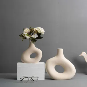 Chic Ceramic Vases - Discover Stunning Display