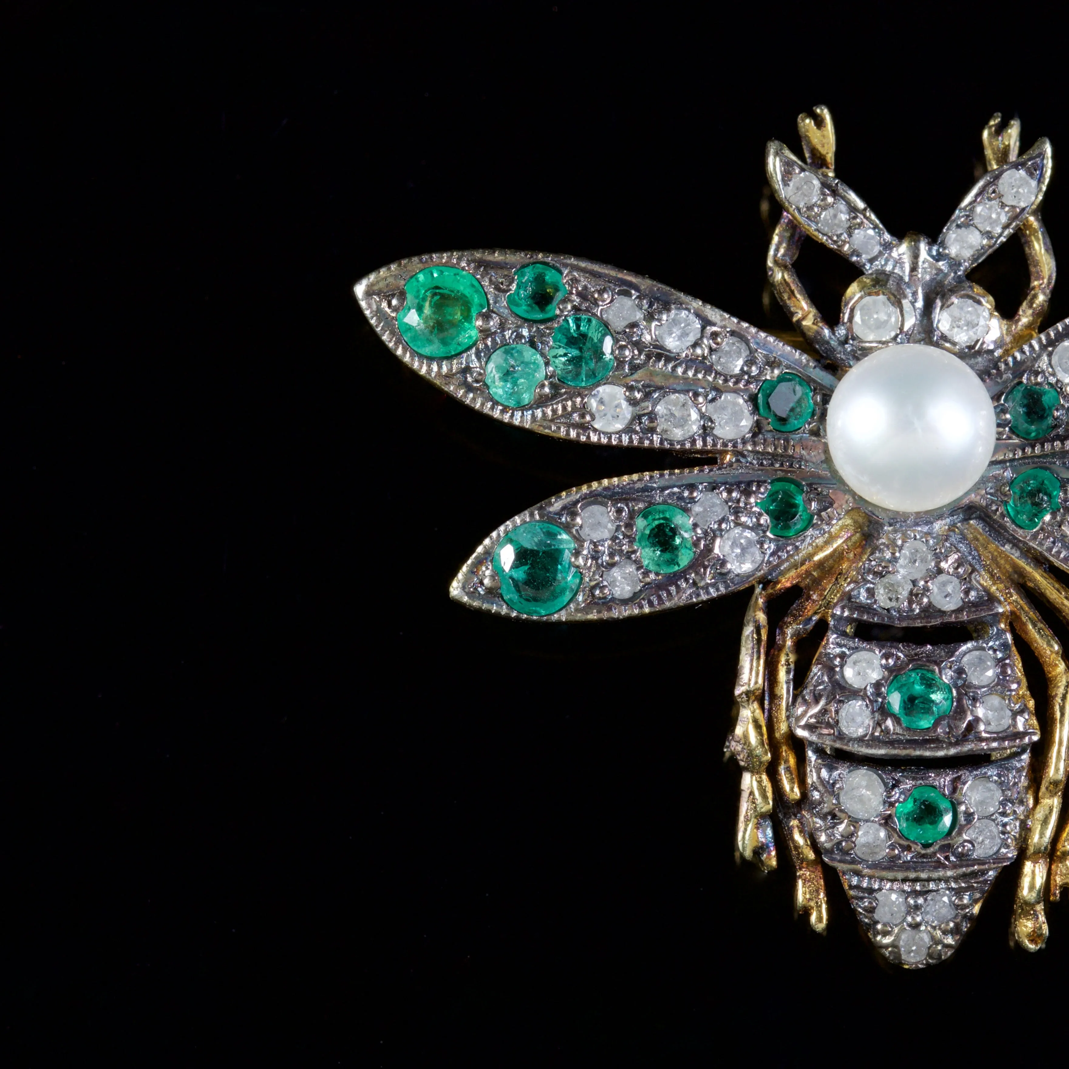 Diamond Emerald Pearl Insect Brooch 18Ct Gold Silver