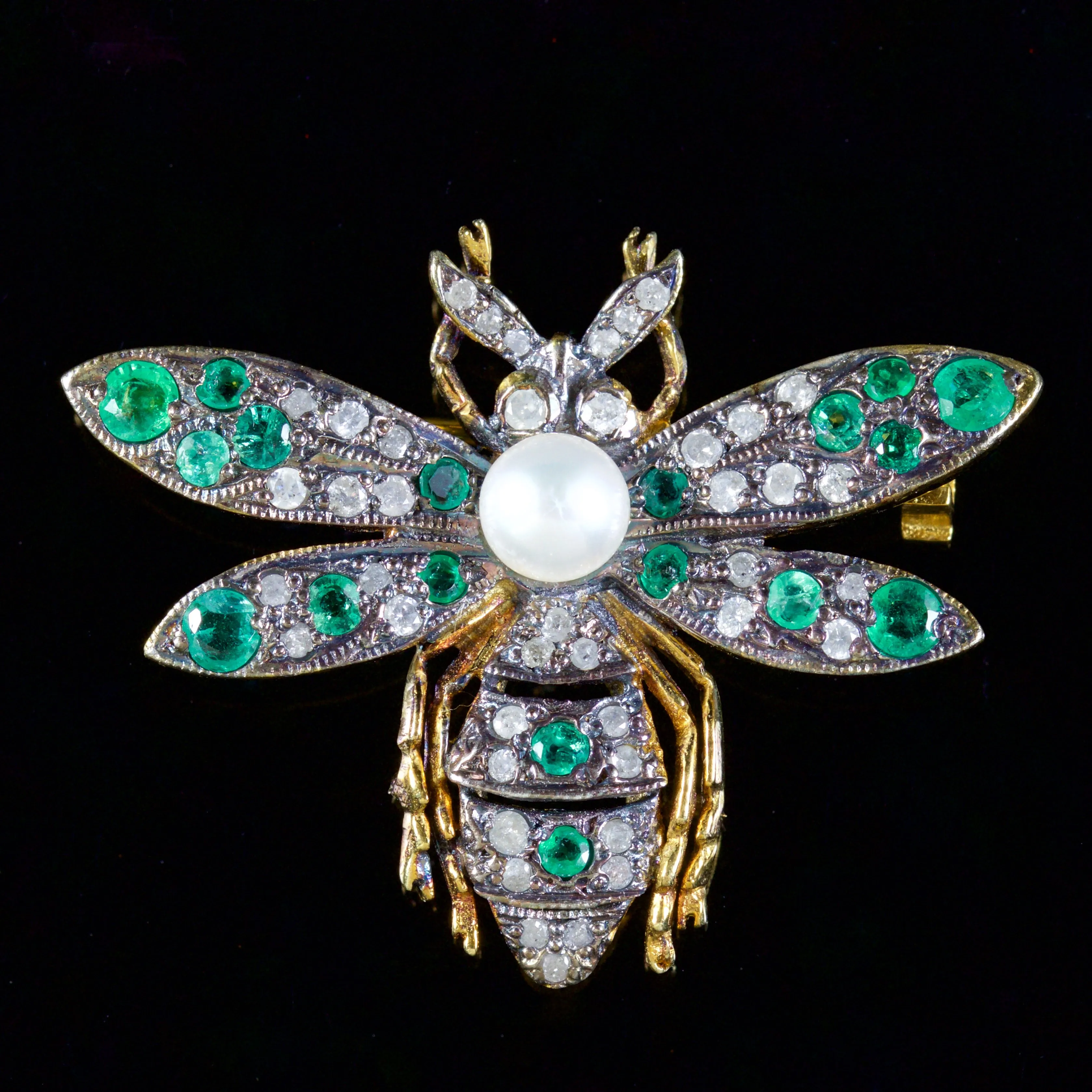 Diamond Emerald Pearl Insect Brooch 18Ct Gold Silver