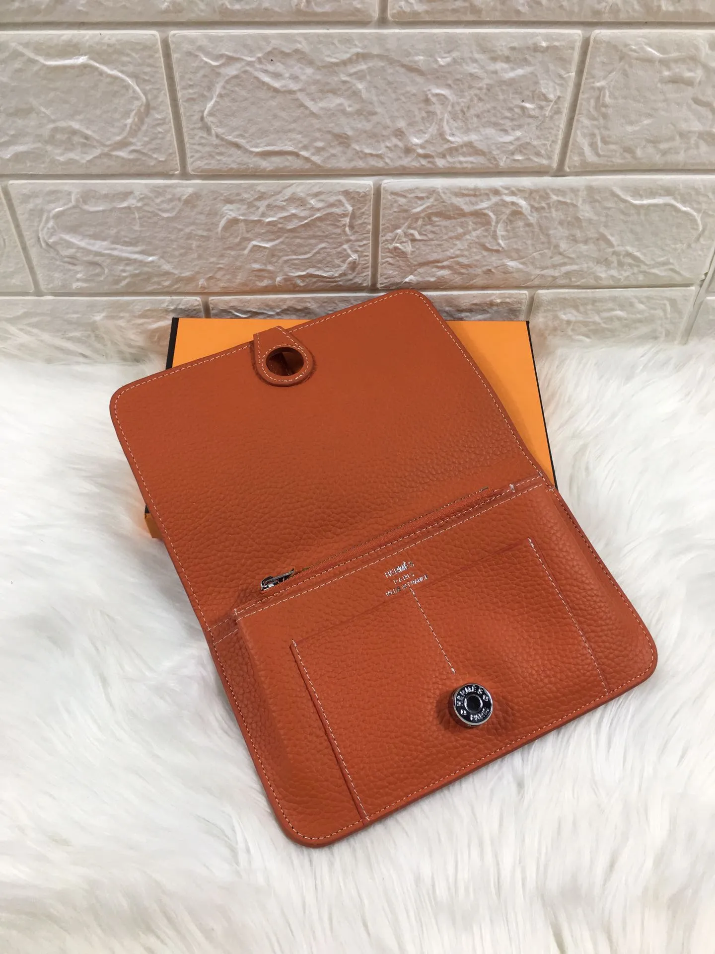 HM DOGON WALLET 20 ORANGE GRAINED CALFSKIN