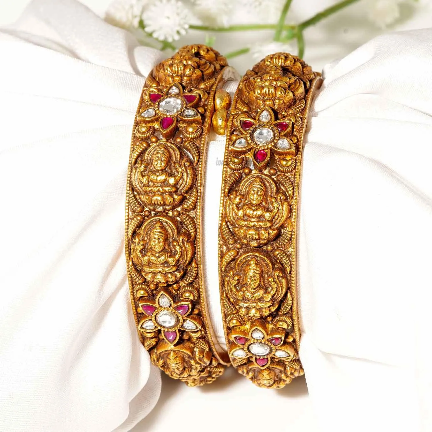 Kundan Nagas Bangles